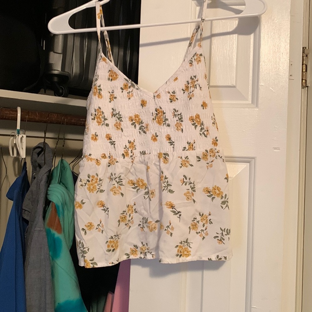 Hollister Flowy Floral Crop Tank, white with yellow flowers, EUC